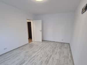 Apartament cu 3camere Renovat Recent Etaj Intermediar zona Lujerului — miniatura 4