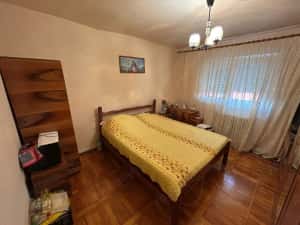 Apartament 3 camere, decomandat - zona Cetate — miniatura 3