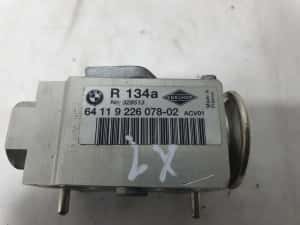 Supapa radiator clima AC bord 9226078-02 BMW X1 E84 (2009 - 2012) — miniatura 3