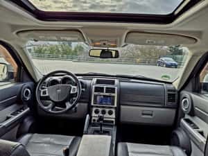 Dodge Nitro An 2008 — miniatura 7