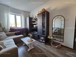 Apartament 2 camere, decomandat, etaj 2 din 2, cu pod, zona Aeroport, comision 0%