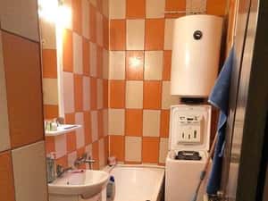 inchiriez apartament doua camere numai pentru elevi la scoala — miniatura 5