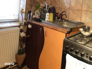 inchiriez apartament doua camere numai pentru elevi la scoala — miniatura 6