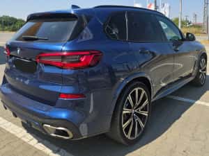 Vand BMW X5 M50  stare impecabila,carte service ,PACHET FULL,TRAPA PANORAMICA — miniatura 3