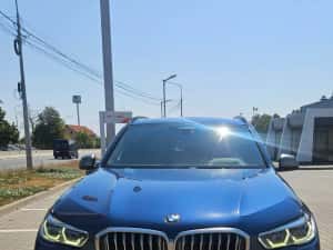 Vand BMW X5 M50  stare impecabila,carte service ,PACHET FULL,TRAPA PANORAMICA — miniatura 4