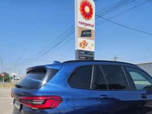 Vand BMW X5 M50  stare impecabila,carte service ,PACHET FULL,TRAPA PANORAMICA — miniatura 5