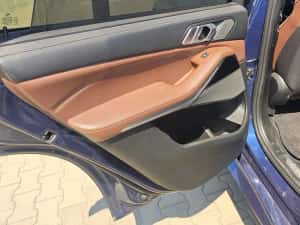 Vand BMW X5 M50  stare impecabila,carte service ,PACHET FULL,TRAPA PANORAMICA — miniatura 8