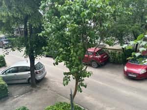 Apartament 2 camere decomandate zona centrala de inchiriat — miniatura 2