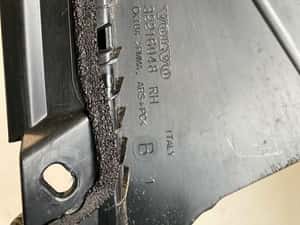 Ornament usa dreapta spate Volvo XC60 2018+ 32216048 — miniatura 8