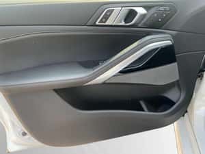 BMW X6 2024 - Un SUV de lux, echipat complet — miniatura 7
