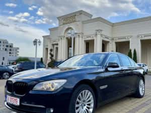 BMW Seria 7 F01 2011 730d — miniatura 1