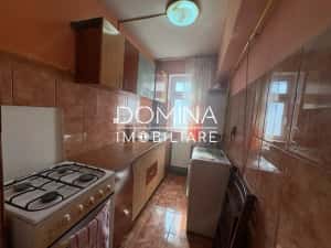 Vânzare apartament 3 camere, etaj 3, situat în Târgu Jiu, strada Slt. Ion Fota — miniatura 6