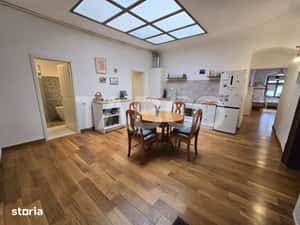 Apartament decomandat de vanzare cu pivnita in Centrul Istoric Sibiu — miniatura 5