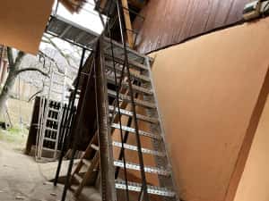 Scări metalice zincate — miniatura 3