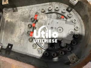 transmisie finala takeuchi tb2150 tb175 tb180 tb1140 + piese — miniatura 2