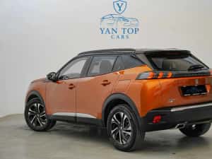Peugeot 2008 DOAR 27.000 KM- Dotari TOP-GT LINE-Culoare deosebita Stare ca Noua ! — miniatura 4