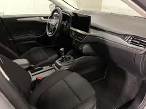 Ford Focus Manuală 125 HP Benzină — miniatura 2