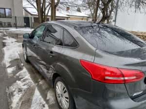 Vand Ford Focus benzina — miniatura 2