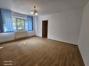 De vânzare apartament cu 2 camere, bulevardul Republicii — miniatura 3