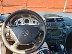 Mercedes E Class 2003 2.2 CDI W211 — miniatura 8