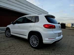 Vw Tiguan R-Line 2L Diesel Automată dsg 4-Motion vebasto Km 224600 Top — miniatura 3