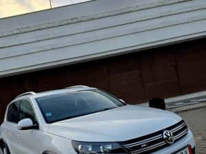 Vw Tiguan R-Line 2L Diesel Automată dsg 4-Motion vebasto Km 224600 Top — miniatura 10