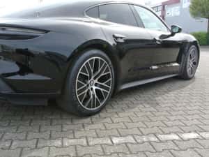 Porsche Taycan Berlină 476 CP electric sec. 1 — miniatura 7