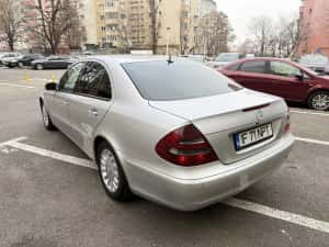 Mercedes E200-122Cp-2004-Automat-Clima-Stare Buna-Variante Auto — miniatura 3