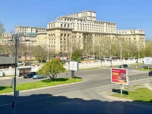 Apartament 4 Camere|Casa Poporului Catedrala 13 Septembrie — miniatura 1