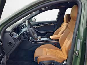 Audi A8 Berlină 2967 cm3 Diesel 286 cp, 65.802 km — miniatura 4