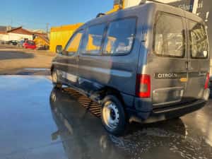 dezmembrez citroen berlingo 1.4i/bara fata berlingo/usa berlingo — miniatura 9