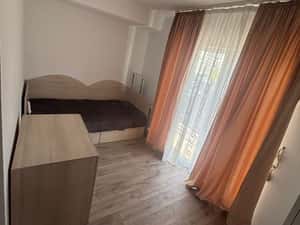 Inchiriez apartament doua camere — miniatura 4
