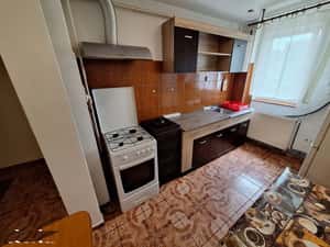 Inchiriez apartament Brasov — miniatura 1