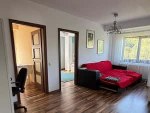Apartament cu 2 camere, balcon deasupra pârâului și vedere spre pădure — miniatura 3