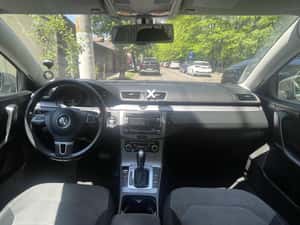 Volkswagen Passat 2011, 401.000 km, 6.500 EUR — miniatura 6