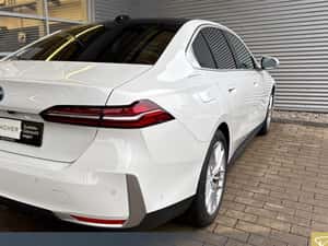 BMW 550 Plug-in Hybrid Second Hand — miniatura 2