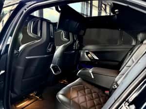 BMW Seria 7 740d xDrive M, TV/ Automată, sedan premium diesel — miniatura 3