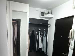 Apartament cu 3 camere,de inchiriat, zona Burdujeni, Prieteniei — miniatura 3