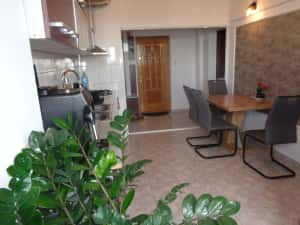 Apartament 2 camere decomandat, etaj intermediar, langa Spitalul Judetean, 64 mp, mobilat si utilat — miniatura 7