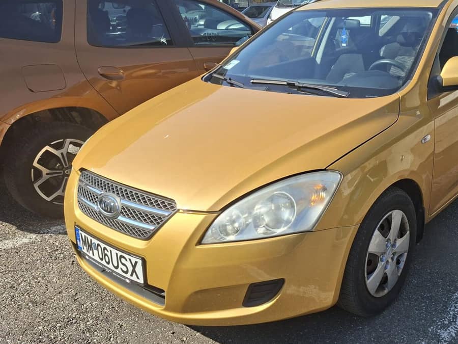 Kia Ceed SW 2008 - motor 1.4 benzina — fotografie 1 din 7