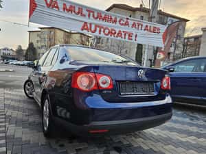 Vw Jetta 1.6 MPI 2009 — miniatura 6