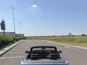 BMW Seria 3 E93 320i — miniatura 6