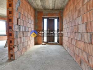 Vila la rosu si teren 500 mp de vânzare , Zona Fermelor — miniatura 4