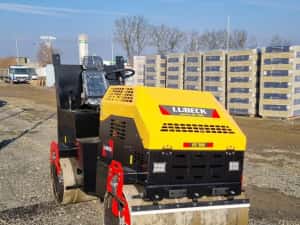 Cilindru Compactor 3Tone Lubeck Ky300 Utilaj Nou Garanție 1 an — miniatura 4
