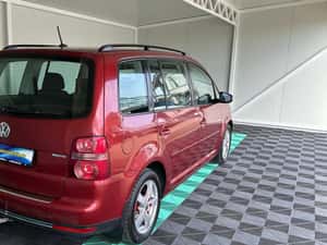 Volkswagen Touran Manuală 105 HP Diesel — miniatura 3