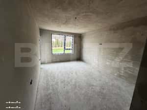 Apartament 4 camere, semifinisat cu garaj si boxa, zona Bradet — miniatura 1