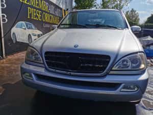 Dezmembrez mercedes  ML 270 CDI om 612/bara fata ml/far ml/aripa ml/ — miniatura 3