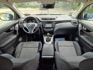 Nissan Qashqai 1.6 dCi – SUV-ul care îmbină confortul cu economia — miniatura 5