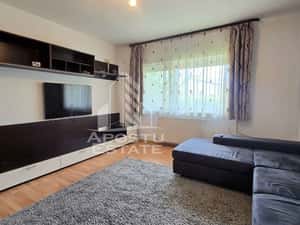 Apartament de vanzare cu 3 camere, bloc nou, centrala proprie — miniatura 2