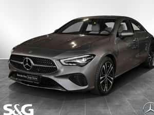 Mercedes-Benz CLA 180 Sport cu dotări complete